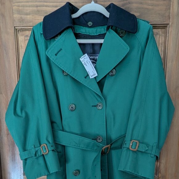 NWT Women's Emerald Green Trenchcoat by Burberrys' for Saks Fifth Ave. Size 10P